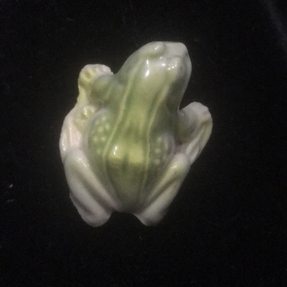 Vintage Wade of England Red Rose Tea Frog Figurine - Picture 8 of 11